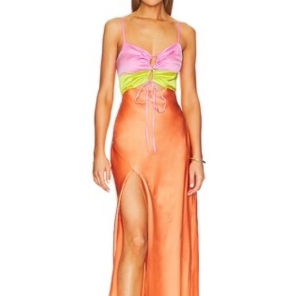 Show Me Your Mumu Calloway
Cut Out Dres in
Cantaloupe Luxe Satin - Picture 1 of 5